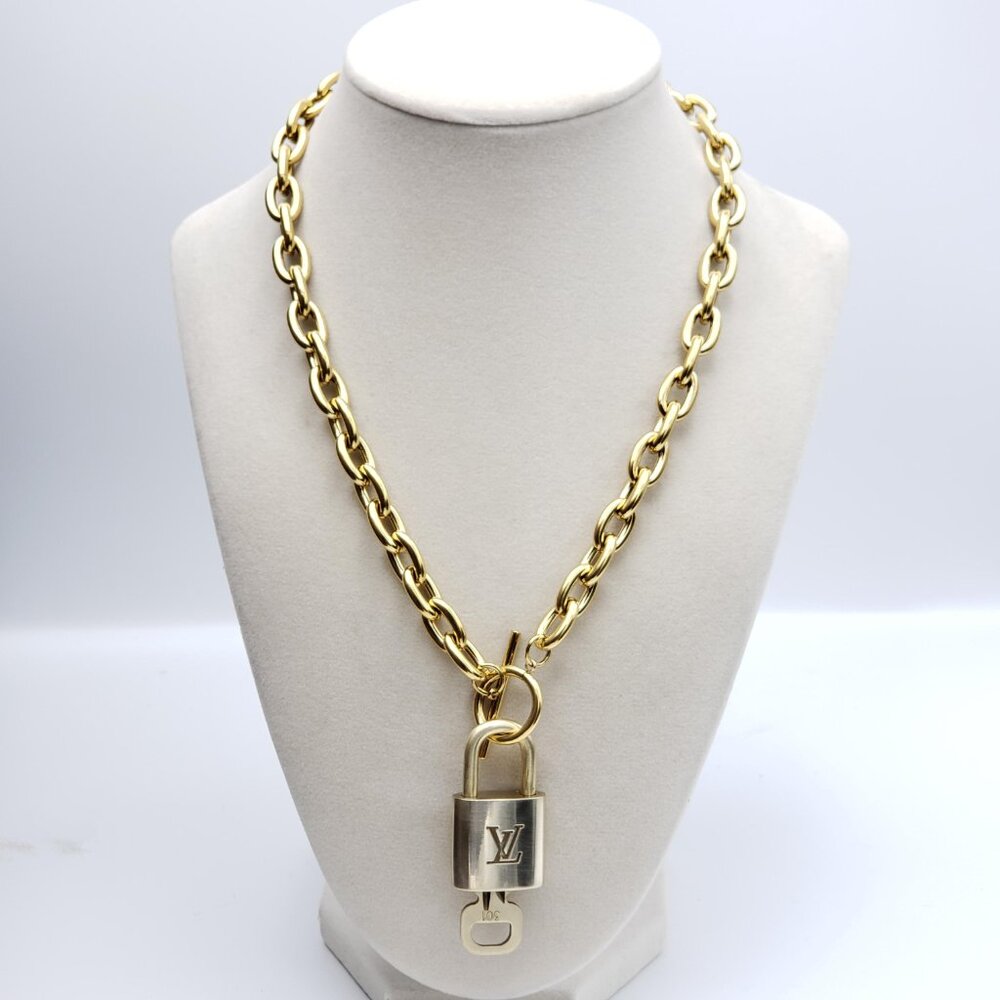 Authentic Louis Vuitton Gold Padlock w/Unbranded Stainless Steel Chain Necklace - Picture 1 of 14